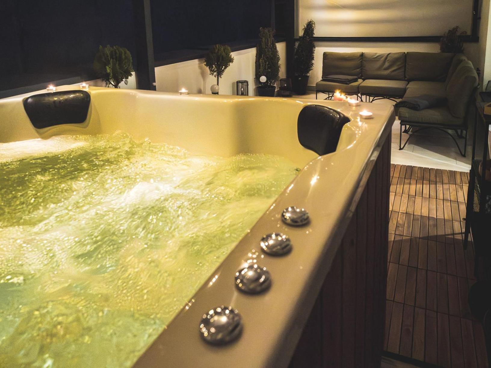 Апартаменты Gavas Jacuzzi Relax Zen Клуж-Напока Экстерьер фото